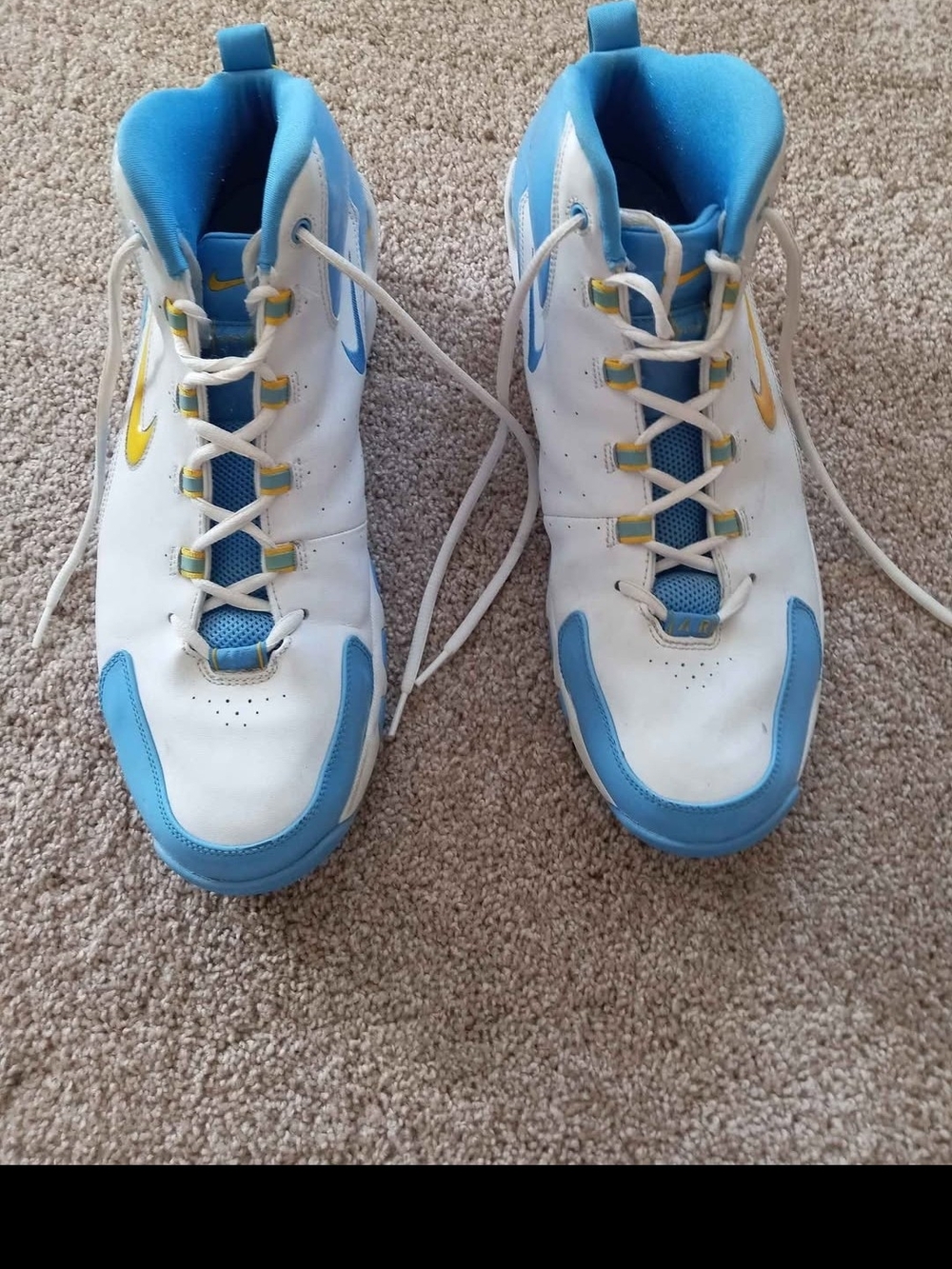 Nike Mens Vintage White and Light Blue Athletic Shoes